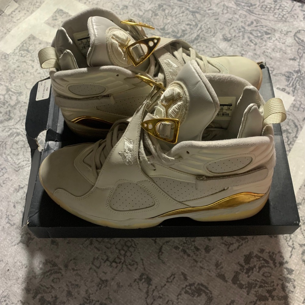 Nike Air Jordan 8 Retro Championship Trophy Size 10 Light Bone Gold 832821-030